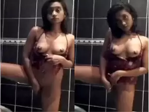Today Exclusive – Cute Desi Girl Masturbating Part 2