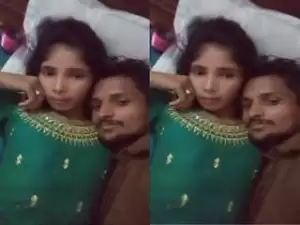 Today Exclusive – Shy Desi Girl Blowjob and Fucked