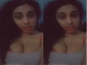 Today Exclusive – Sexy NRI Girl Shows Pussy and Sucking Lover Dick Part 1