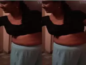 Today Exclusive – Desi Bhabhi Boobs Pressing by Dewar