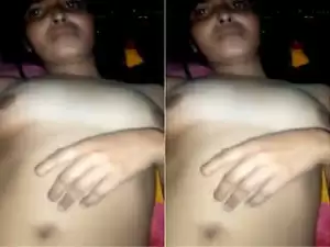 Today Exclusive – Cute Desi Girl Tight Pussy Fucked