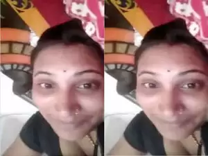 Today Exclusive –Sexy Bhabhi Record her Bathing Video For Lover
