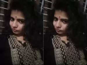 Today Exclusive – Sexy Mallu Bhabhi Shows Her Boobs Part 3