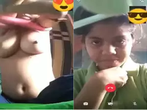 Today Exclusive – Desi Bangla Girl Shows her Boobs