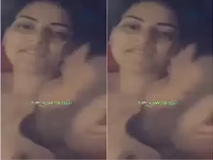Today Exclusive – Cute Punjabi Girl Boobs Sucking By Lover
