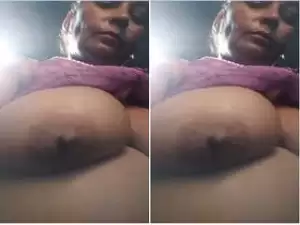 Today Exclusive –Sexy Bhabhi Shows Her Boobs and Pussy