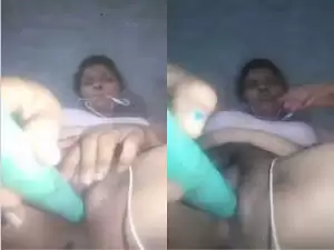 Today Exclusive –Horny Desi Girl Masturbating