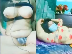 Today Exclusive –  Horny Paid Girl Shows her Boobs and Pussy