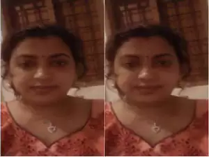 Today Exclusive -Desi Bhabhi Showing Her Boobs and Pussy to Hubby On VC
