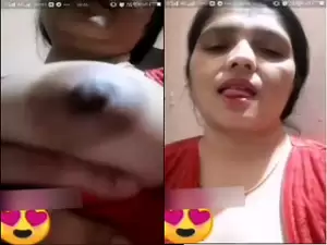 Today Exclusive -Sexy Desi Bhabhi Shows her Boobs and Pussy