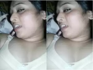 Today Exclusive -Desi Cpl Romance and Boobs Pressing Part 2