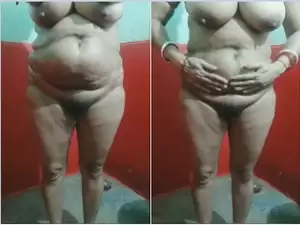 Today Exclusive -Desi Bhabhi bathing Video Record By Hubby Part 1