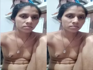 Today Exclusive -Desi Village Wife Blowjob and Ridding Dick Part 5