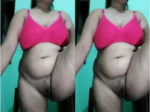 Today Exclusive -Bhabhi Shows Her Pussy on Cam Show