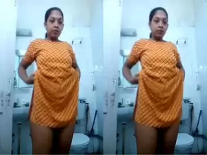Today Exclusive -Mallu Girl Shows her Boobs and Pussy Part 4