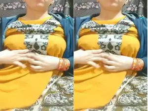 Today Exclusive – Sexy Paki Girl Shows her Boobs  Part 3