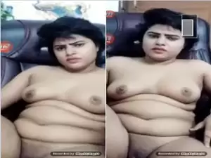 Today Exclusive – Sexy Bangla Girl Shows her Boobs and Pussy