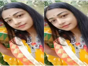 Today Exclusive – Cute Desi girl Shows Her Boobs and Pussy
