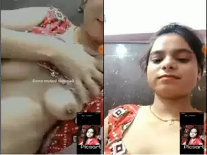 Today Exclusive -Cute Desi Girl Shows her Boobs on VC