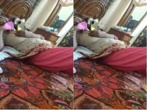 Today Exclusive – Indian Bhabhi Blowjob and Fucked Part 1