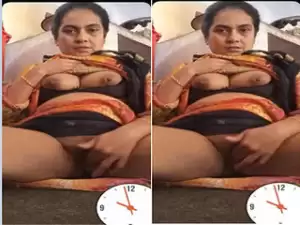 Today Exclusive -Desi Mature Aunty Fingering and Fucking Part 2