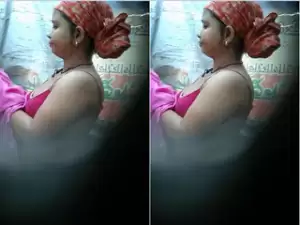 Today Exclusive -Village Bahbhi Bathing Record In Hidden Cam Part 5