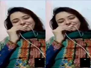 Today Exclusive -Desi village Girl  Shows her Boobs and Pussy part 4