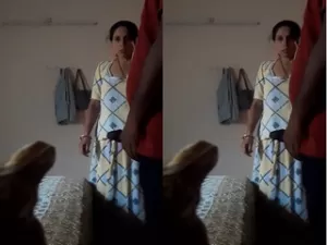 Today Exclusive -Desi Bhabhi give blowjob