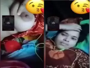 Today Exclusive -Desi Village Girl Shows her  Boobs On vc