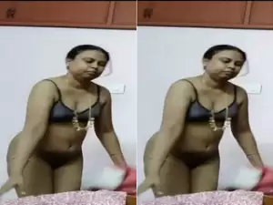 Today Exclusive – Tamil Bahbhi Changing Cloths Record In Hidden Cam