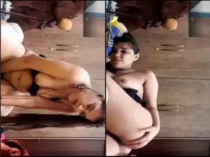 Today Exclusive- Super hot Desi Girl Shows Masturbating On VC