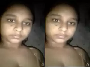Today Exclusive- Desi girl Shows Her Pussy
