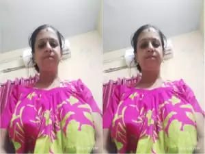 Today Exclusive- Horny Tamil Bhabhi In BRA