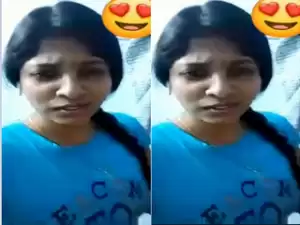 Today Exclusive- Desi Telugu girl Shows her Boobs