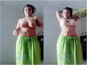 Today Exclusive- Paki Girl Shows Her Boobs and pussy
