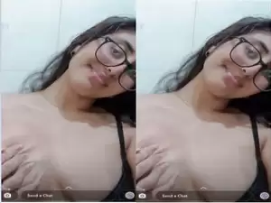 Today Exclusive- Cute Paki Girl Shows Her Boobs part 2