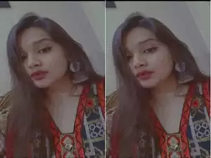 Today Exclusive- Sexy Desi Girl Shows her Boobs and Pussy