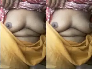 Today Exclusive- Village girl Showing Boobs