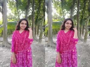 Today Exclusive-Desi Girl Bathing Part  2