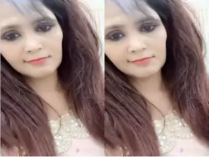 Today Exclusive-Horny Desi Bhabhi Shows Her Boobs and Pussy part 47