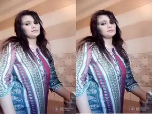 Today Exclusive-Horny Desi Bhabhi Shows Her Boobs and Pussy part 53