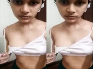 Today Exclusive-  Super Horny Cute Desi girl Shows her Boobs and Fingering Part 3