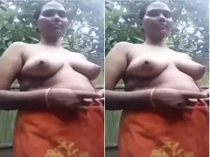 Today Exclusive- Bangla Boudi Shows Her Boobs and Pussy