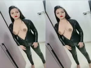 Today Exclusive-Cute Bangla Girl Shows her Boob and Give Blowjob Part 1