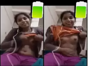 Today Exclusive-Desi Bangla Girl Shows her Boobs