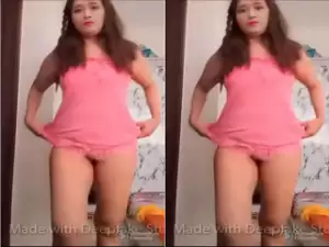Today Exclusive-Cute Girl Showing Her Boobs and pussy