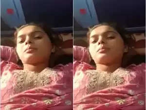 Today Exclusive- Cute Desi Village Girl Showing Her Pussy