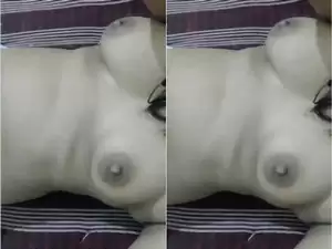 Today Exclusive- Desi Girl Shows Her Boobs and Pussy