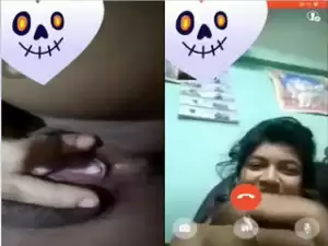 Today Exclusive- Desi Girl Shows Her Boobs And Pussy