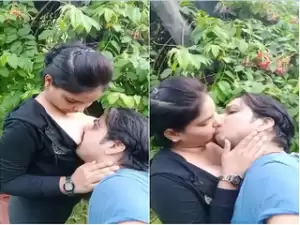 Today Exclusive- Desi Lover OutDoor Romance and Boobs Sucking